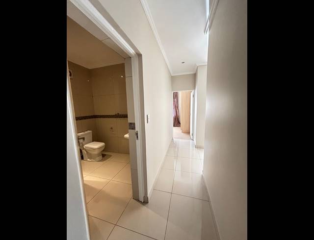 2 BEDROOM APARTMENT FOR SALE IN UMHLANGA RIDGE
